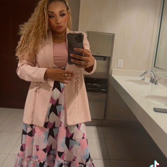 Pink Geometric Patterned Dress - Picture 2 of 7